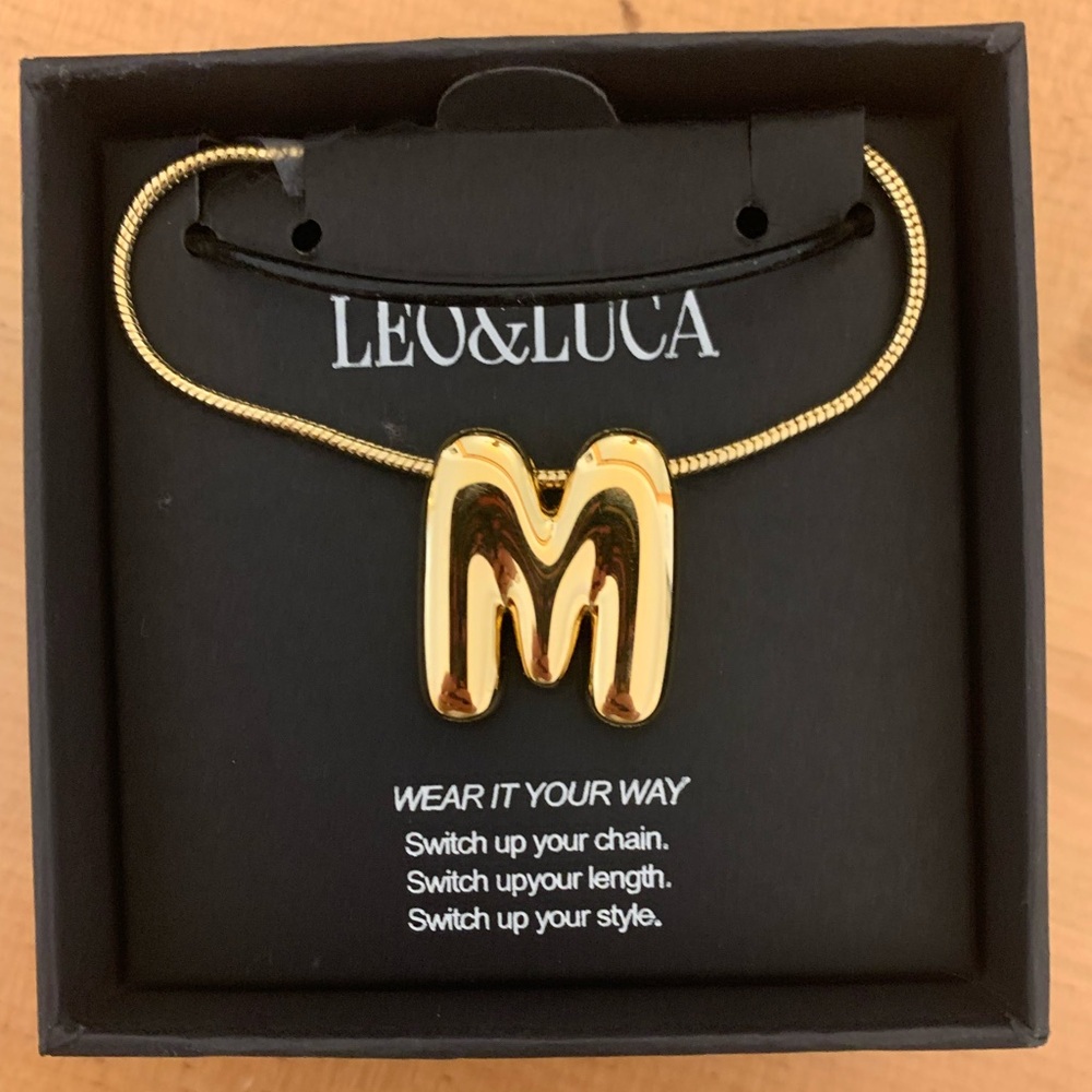 LEO&LUCA Balloon initial Necklace “M”